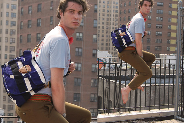 男士气质双肩背包,男生夏日训练背包