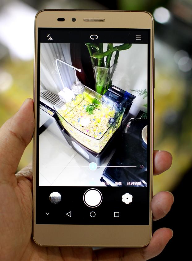 斩获1000元-1500元销冠荣耀畅玩5X评测