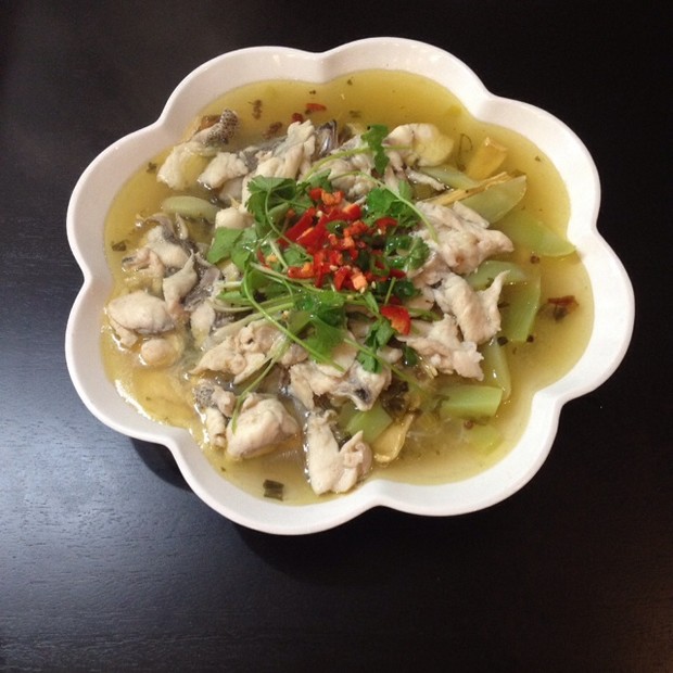 做酸菜鲈鱼教程视频,酸菜鲈鱼怎么做好吃又简单