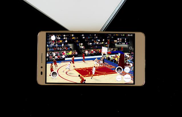 斩获1000元-1500元销冠荣耀畅玩5X评测