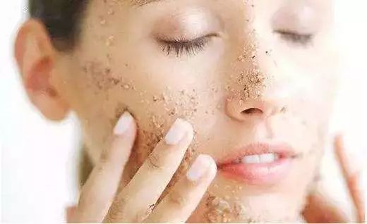 空调房皮肤干燥怎么办,天气热皮肤痒了怎么办呢