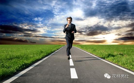 潮流就是在穿搭中感受自我,潮流运动的衣服穿搭