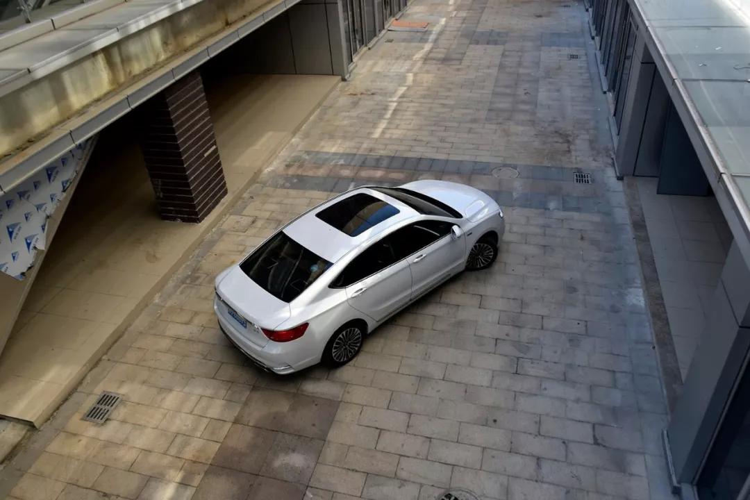 吉利博瑞2016款1.8t尊雅型评测,吉利博瑞2017新款1.8t尊尚型