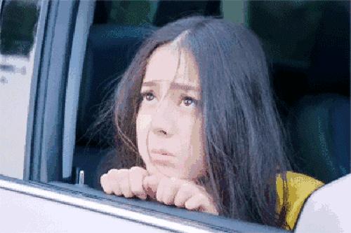 头发干枯没营养是气血不够吗,洗发水洗完头发干枯毛糙是缺什么