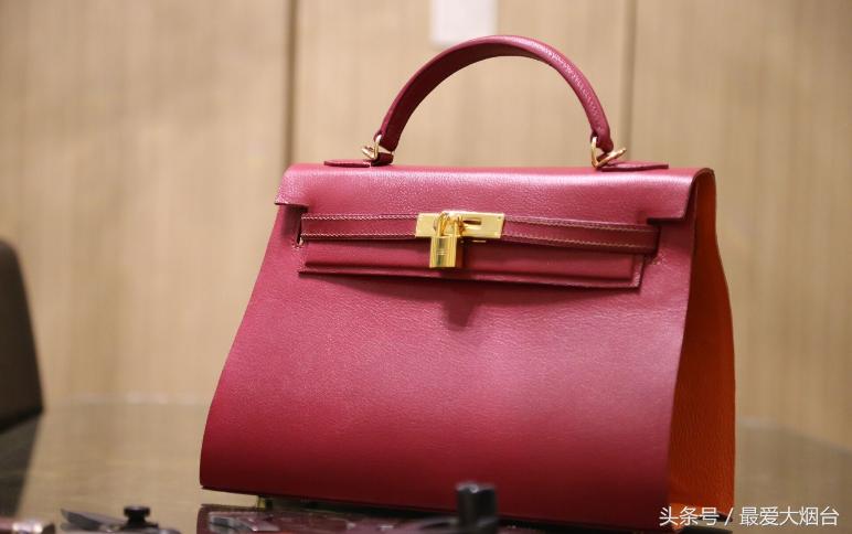 男子给老婆500个爱马仕,男子自制奢侈品送老婆