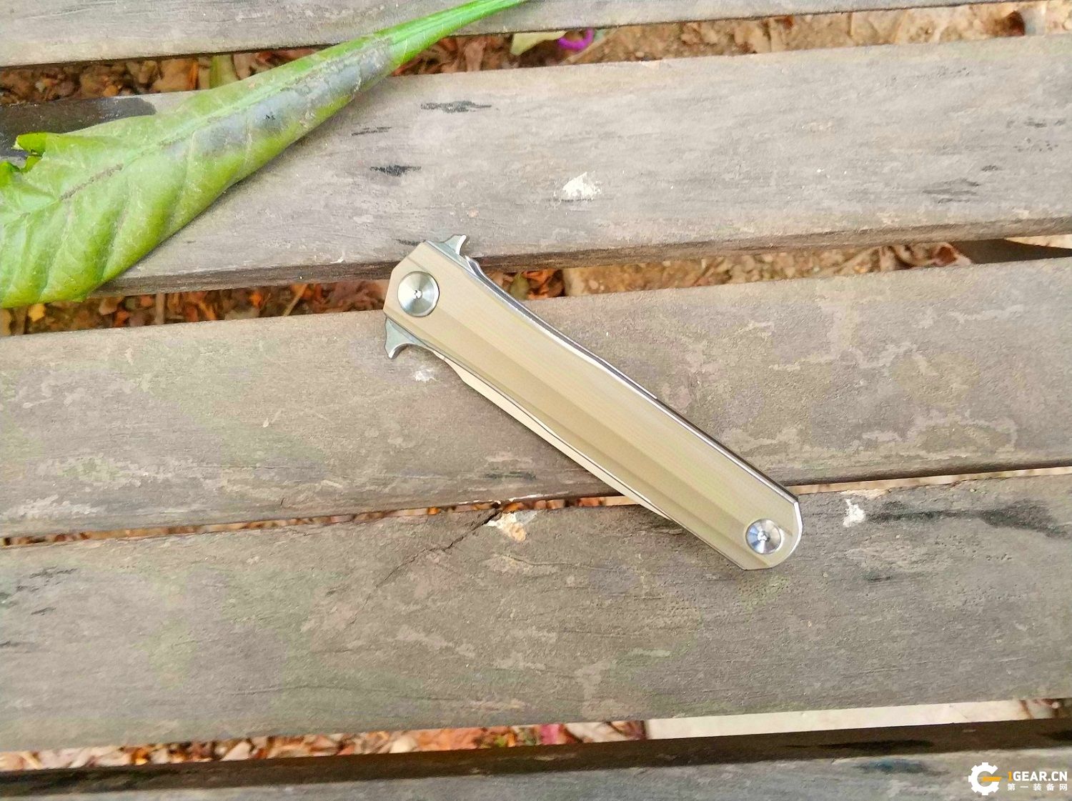 有没有一款双刃刀具，既是*刀折**，又能兼具捅刺和切削的优点呢？