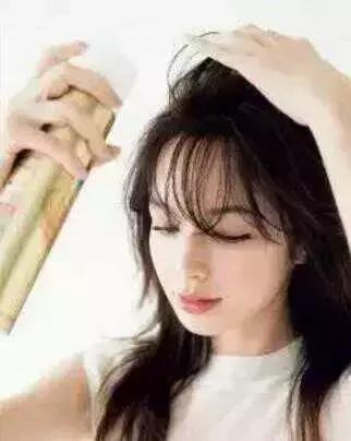 刘海好看的秘诀在这里,刘海长了怎么打理不用直发棒