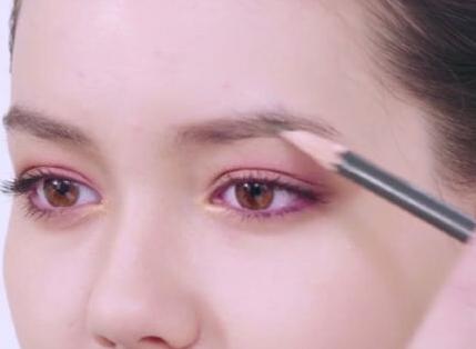 新手学化妆眉毛怎么画,美妆技巧今年最流行的眉毛画法