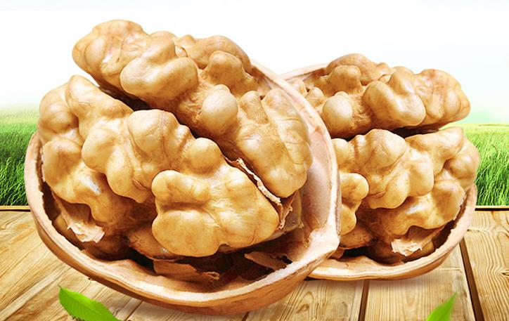 吃核桃时里边的薄皮怎么去除,厚皮核桃怎么去核桃壳