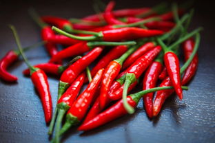 切辣椒弄到手上手辣咋办,切辣椒手辣了用什么清洗好