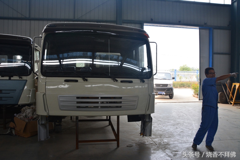 大公司走出来的随州手艺人，红岩金刚杰狮驾驶室一小时装一台