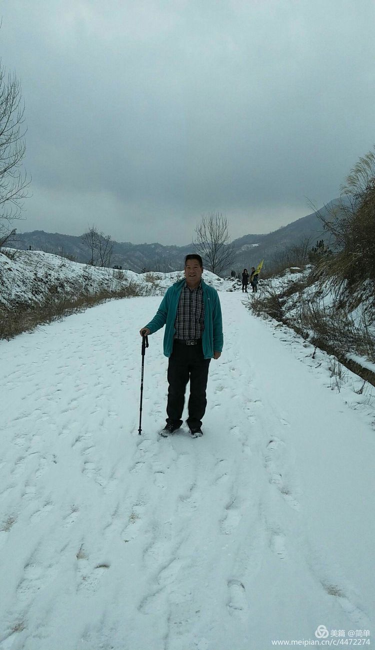 天池长白山雪岭,雨天天池山