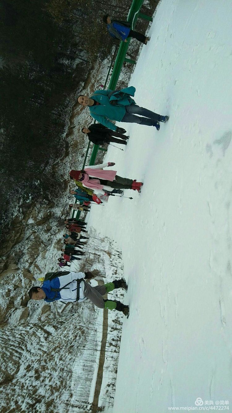 天池长白山雪岭,雨天天池山