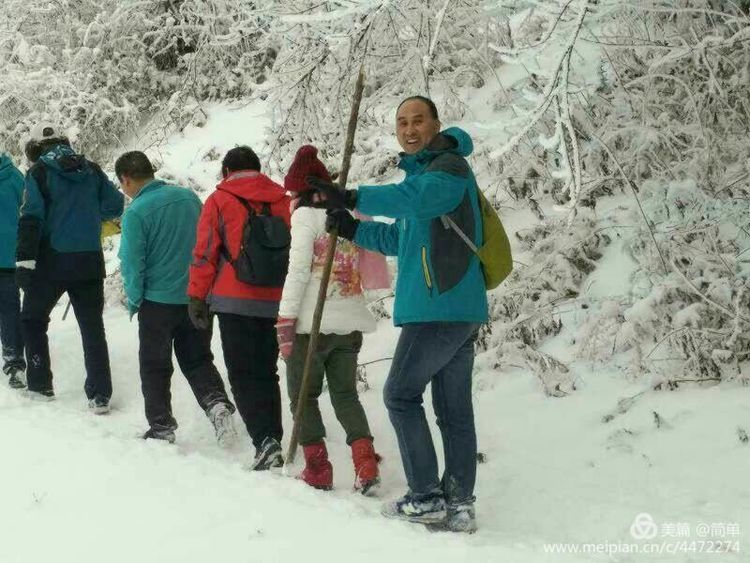 天池长白山雪岭,雨天天池山