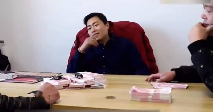 狠心母亲给儿子还房贷,为还赌债母亲伙同女儿骗婚30多次