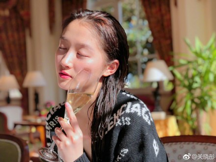 关晓彤欧阳娜娜美图,唐嫣关晓彤素颜谁的颜值依旧在线