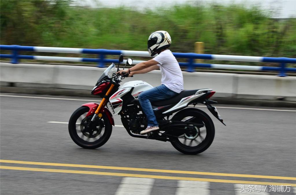 1万左右公认最好摩托跑车,1万以内最畅销摩托车
