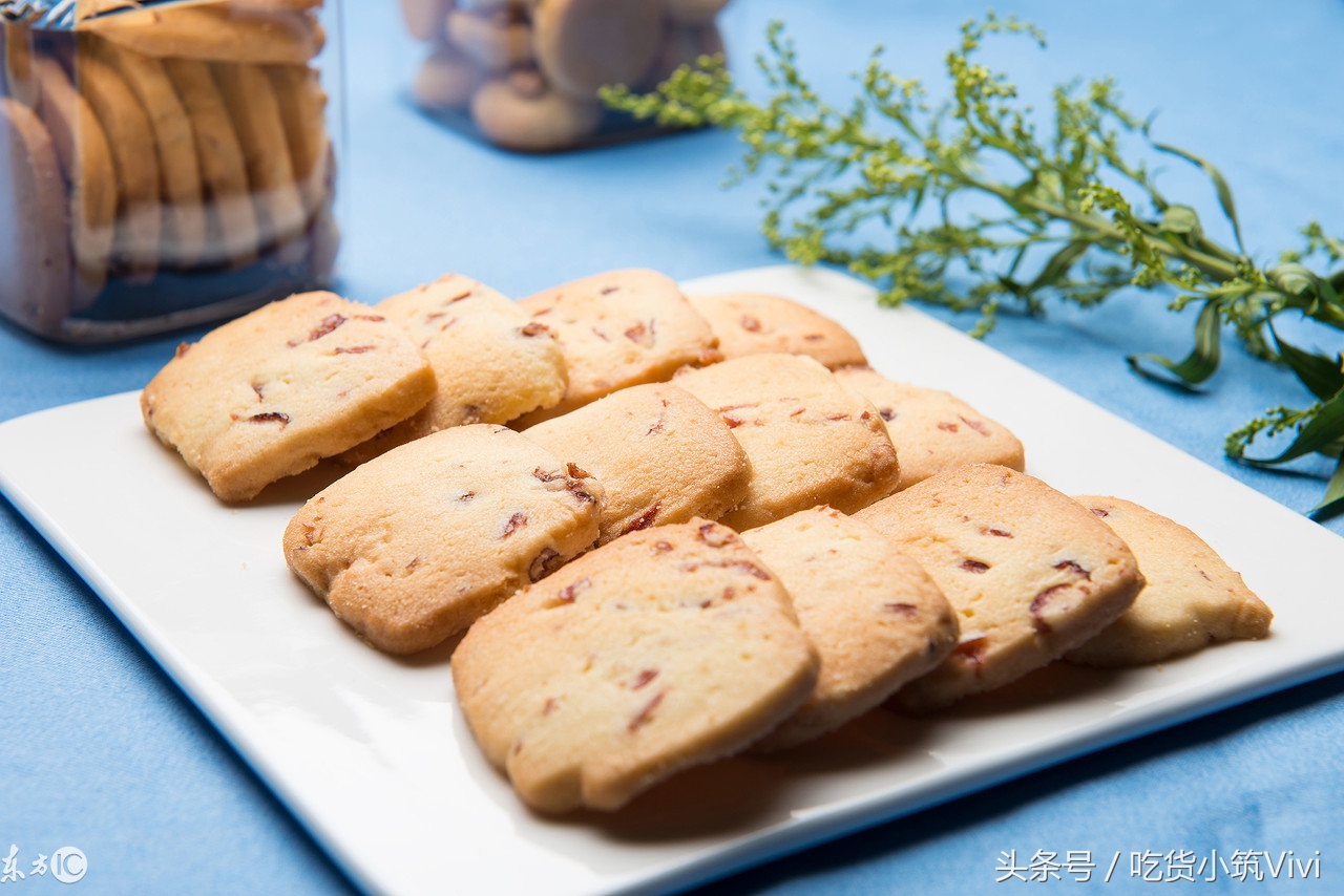 烘焙饼干方法,饼干受潮用烤箱怎么变脆