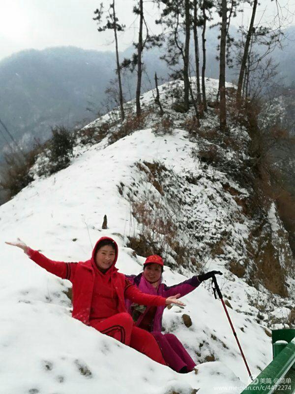 天池长白山雪岭,雨天天池山
