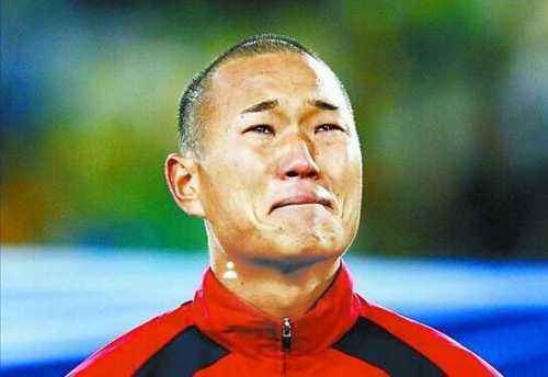 俄罗斯世界杯法国队捧起大力神杯,俄罗斯世界杯金球奖是谁拿的