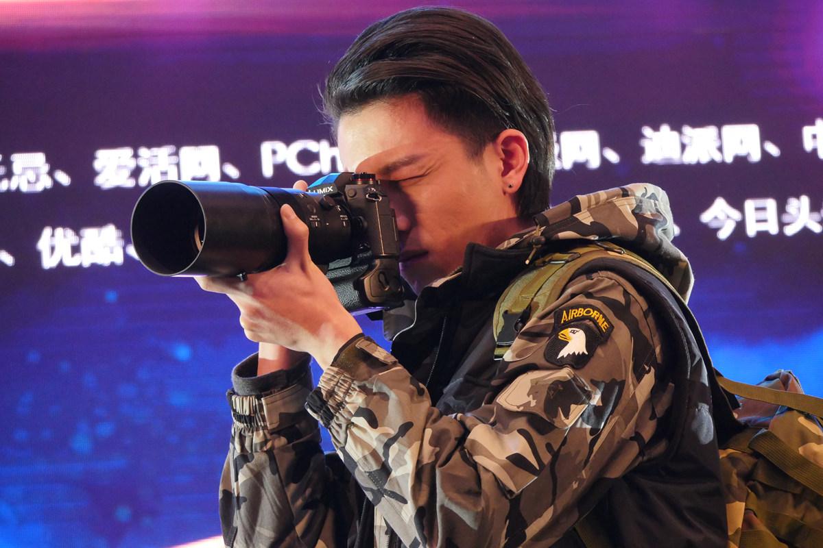 松下无反新旗舰G9首次国内亮相