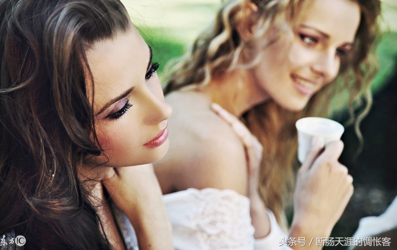 女朋友总跟闺蜜说我坏话,女朋友总是听闺蜜说我坏话怎么办