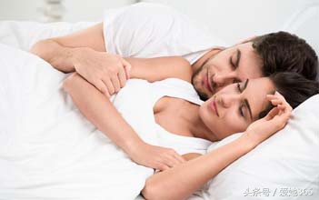 产后妈妈为什么对老公冷淡,新妈妈产后易哭怎么办