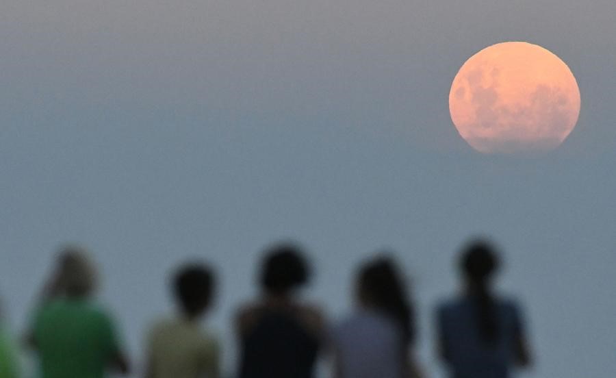 蓝血月出现意味着什么,超级蓝血月视频