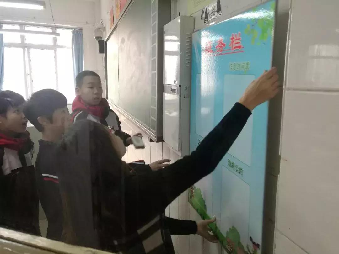 为什么小学班主任最累最苦,为什么说班主任是最苦最累的