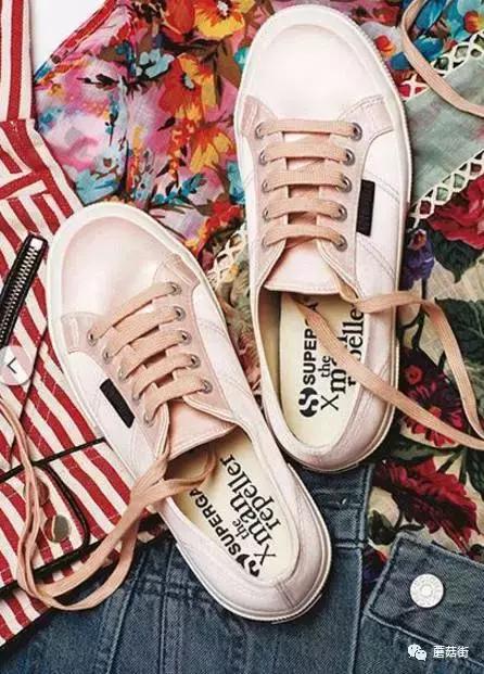 帆布鞋怎么穿搭才人见人爱,帆布鞋可自由搭配一鞋六穿