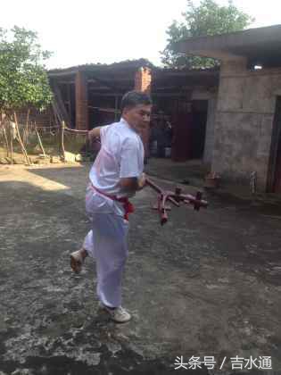 渐行渐远的老油坊图片,渐行渐远的国企老职工