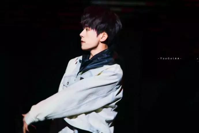 魔法城堡tfboys易烊千玺solo,易烊千玺个人舞台solo舞蹈