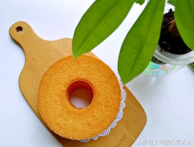 焙友蛋糕,戚风蛋糕烤完是湿的是什么原因