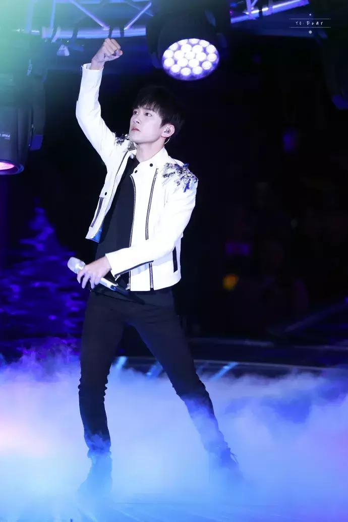 魔法城堡tfboys易烊千玺solo,易烊千玺个人舞台solo舞蹈