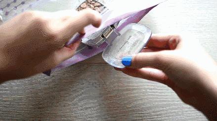 最简单修复断掉的口红,粉底液和口红断了该怎么修复