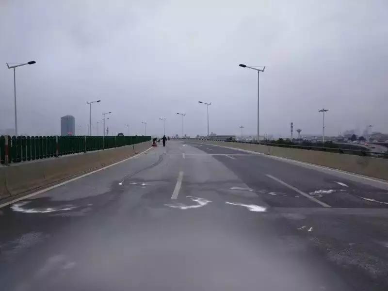 昆明公交停运的最新通告,昆明多条公路被封闭