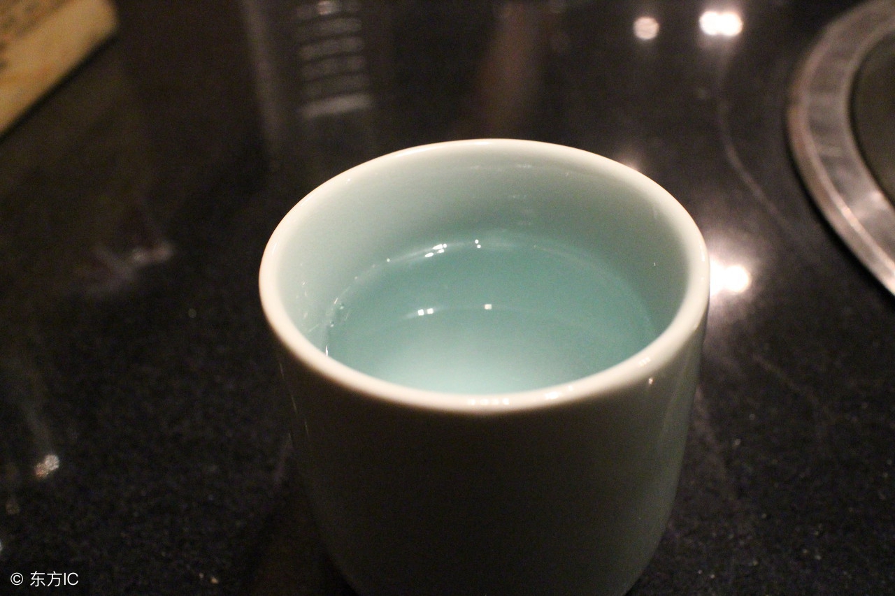 科普下矿泉水是酸性还是碱性,矿泉水水质科普视频