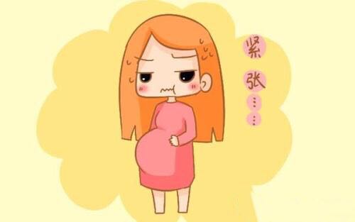 孕8周孕囊偏小胎芽正常,孕25周时b超显示胎儿偏小