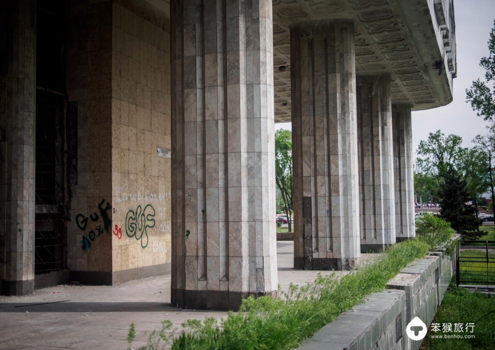 这里曾是中国领土，被誉为「中亚瑞士」，游客3天拿到电子签