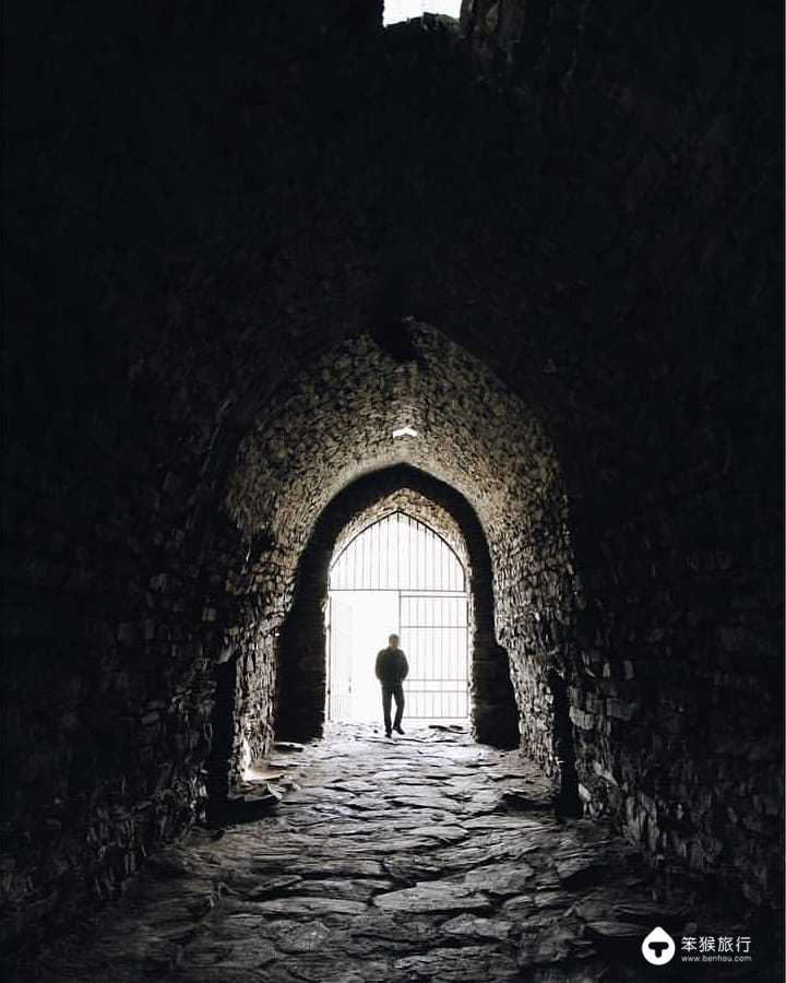 这里曾是中国领土，被誉为「中亚瑞士」，游客3天拿到电子签