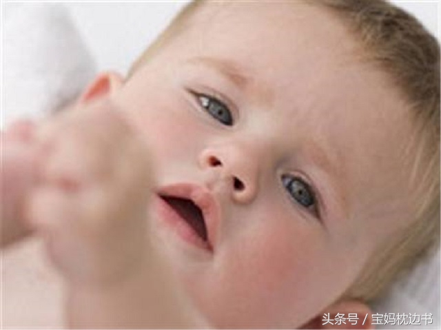 宝宝肺炎快好的症状,宝宝肺炎跟感冒有什么区别