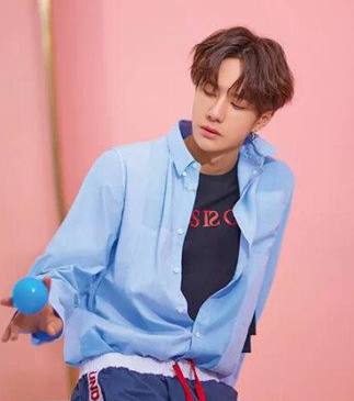 秋冬季阳光清爽好打理的男生发型,男生韩式气垫烫发型