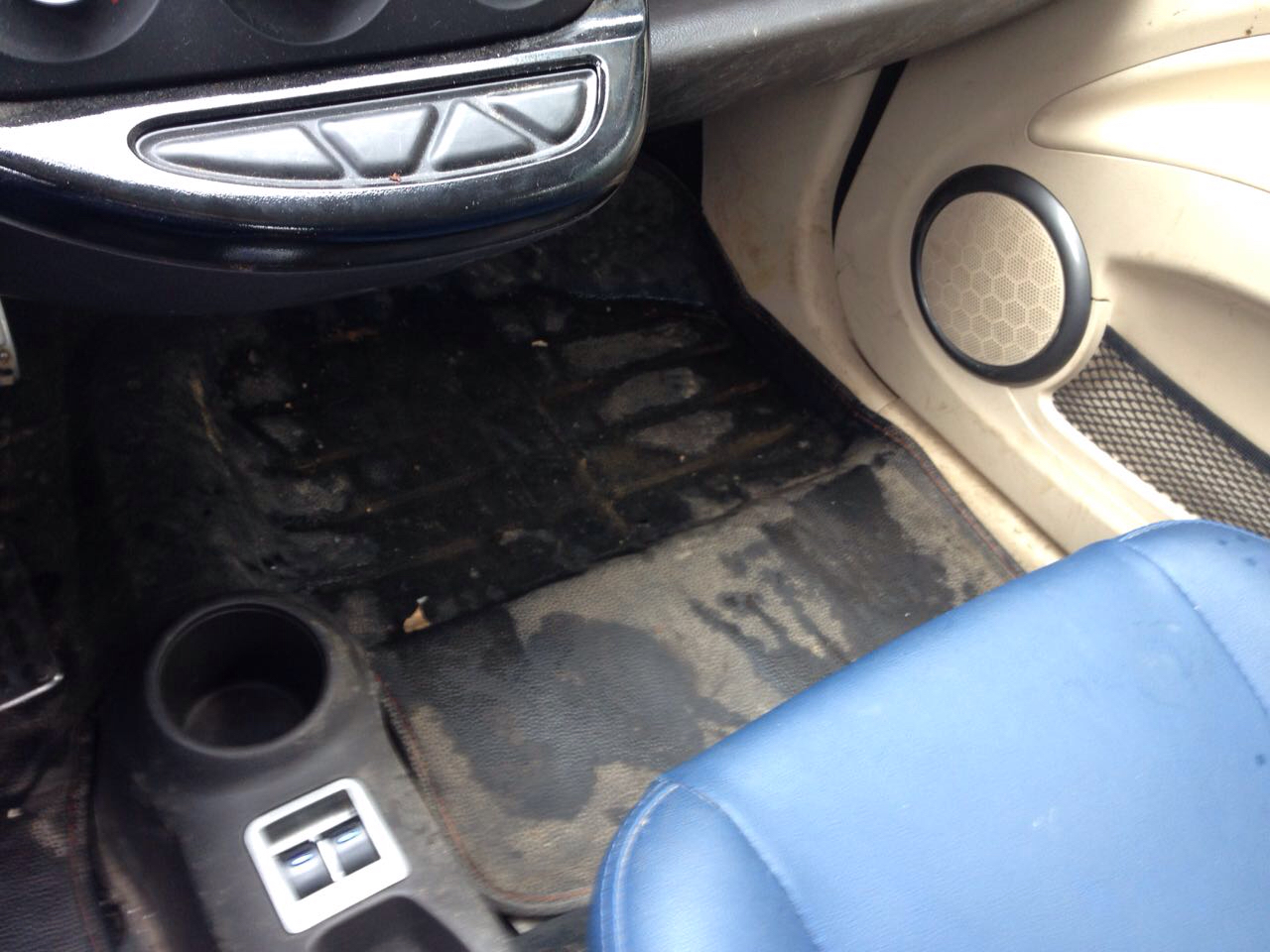 吉利知豆电动汽车租赁,吉利知豆d1租赁