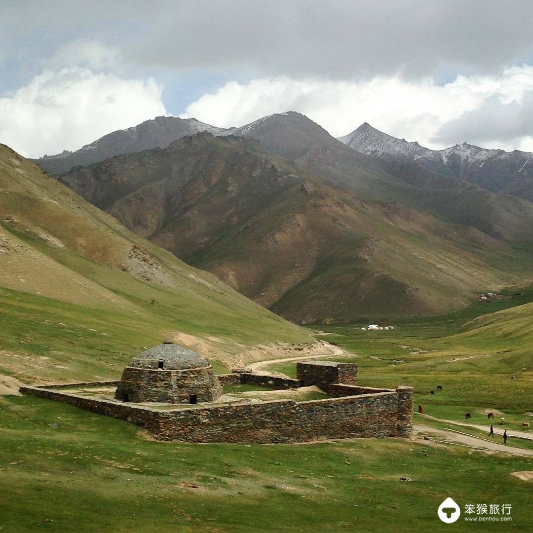 这里曾是中国领土，被誉为「中亚瑞士」，游客3天拿到电子签