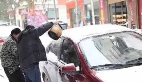 车子被冻教你几招轻松防冻解冻,冬天车被冻住了怎么化解