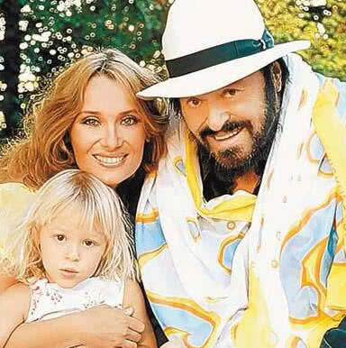 66岁刘銮雄再添千金，盘点娱乐圈老来得子的名人