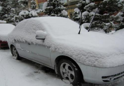 车子被冻教你几招轻松防冻解冻,冬天车被冻住了怎么化解