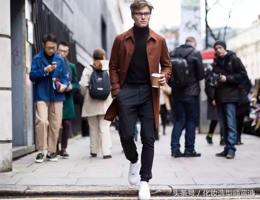 男装高领毛衫怎么搭配衣服,男士小高领毛衫