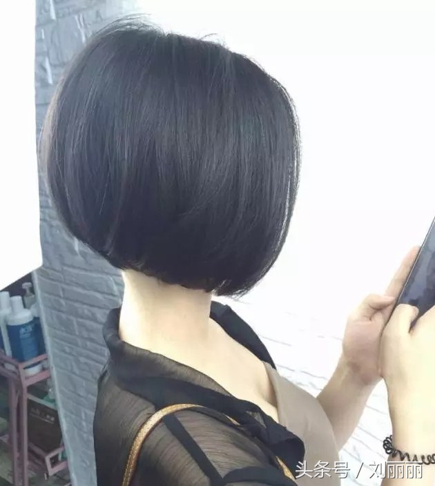 沙宣立体内扣短发型,好看的沙宣短发型