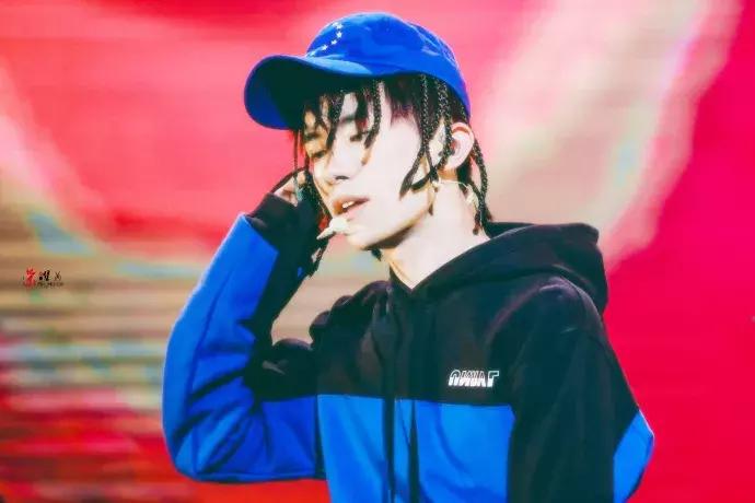 魔法城堡tfboys易烊千玺solo,易烊千玺个人舞台solo舞蹈